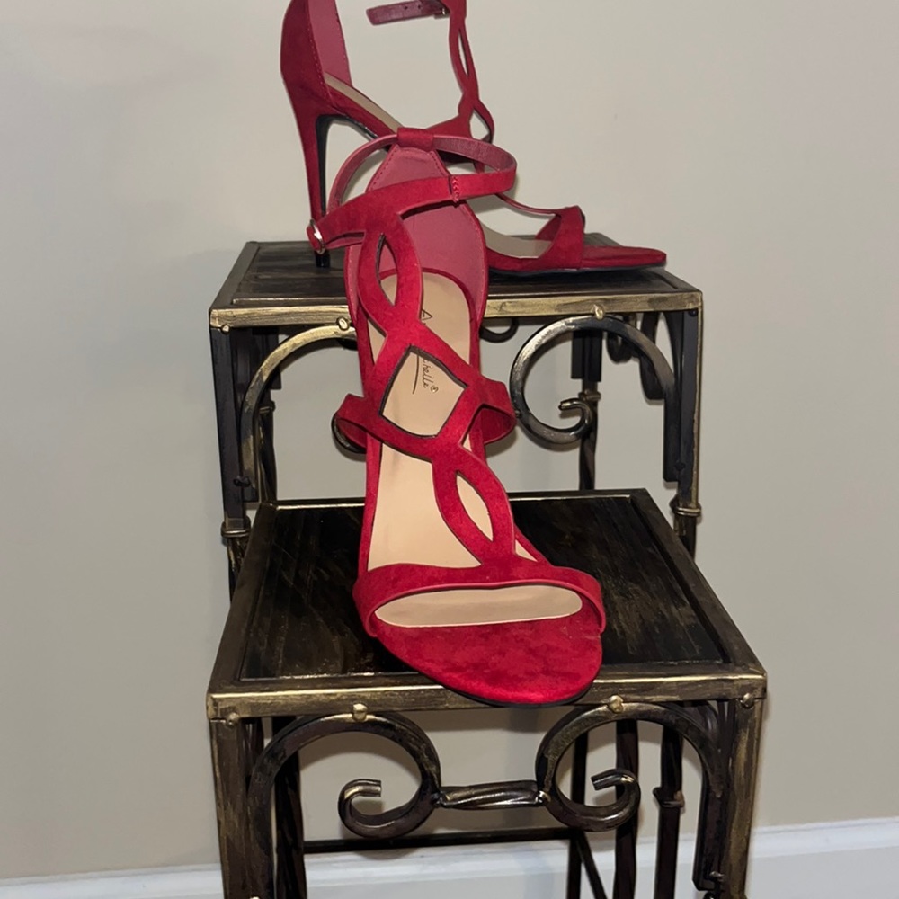 Anne Michelle Suede Red Sandal Size 9